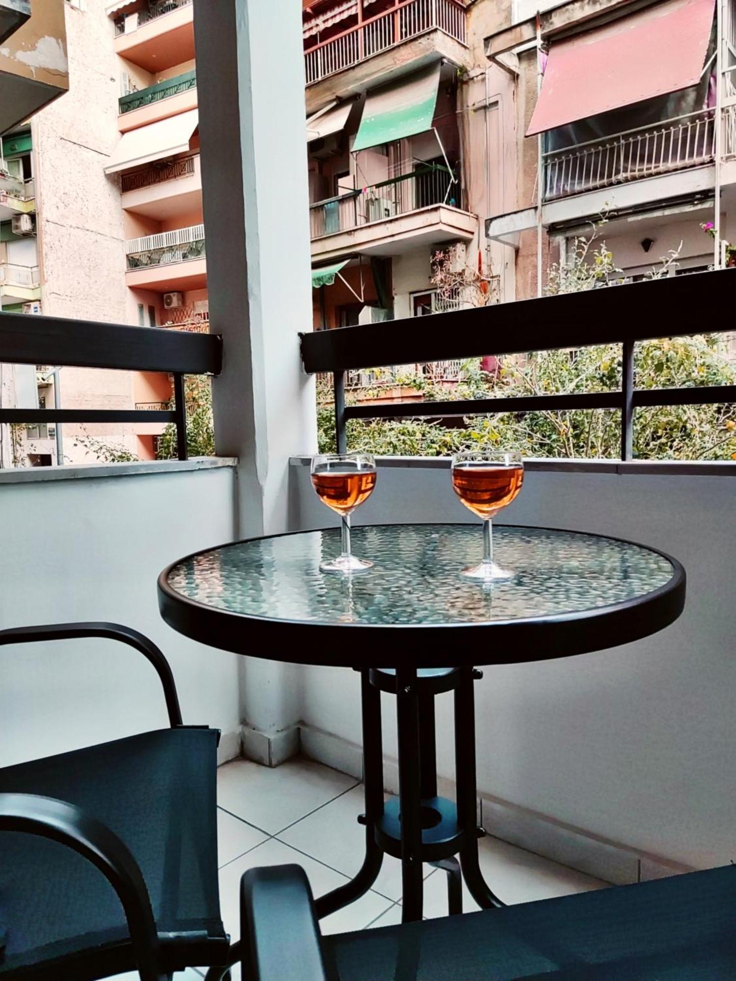 Elegant Central Studio With Balcony & 1 Gbps Fiber Thessaloniki Exterior foto